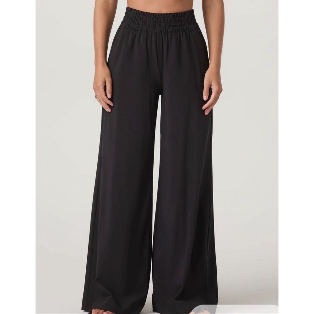 Krisa Smock Waist Wide Leg pants Black Nwt Size Small